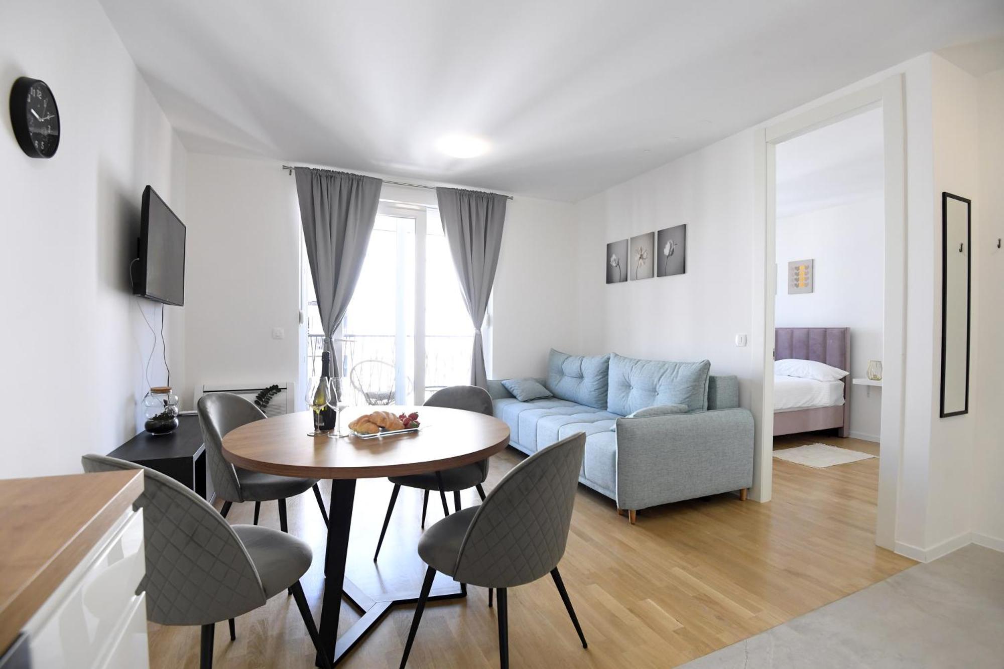 Apartment Nora With Private Parking